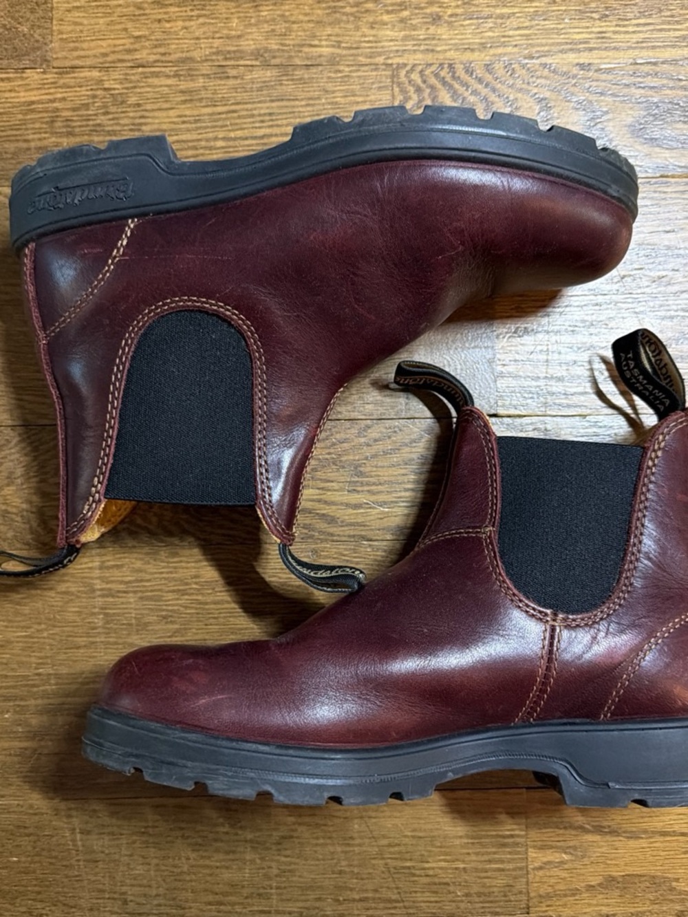 Blundstone Red Classic Chelsea Boots - Picture 3 of 9